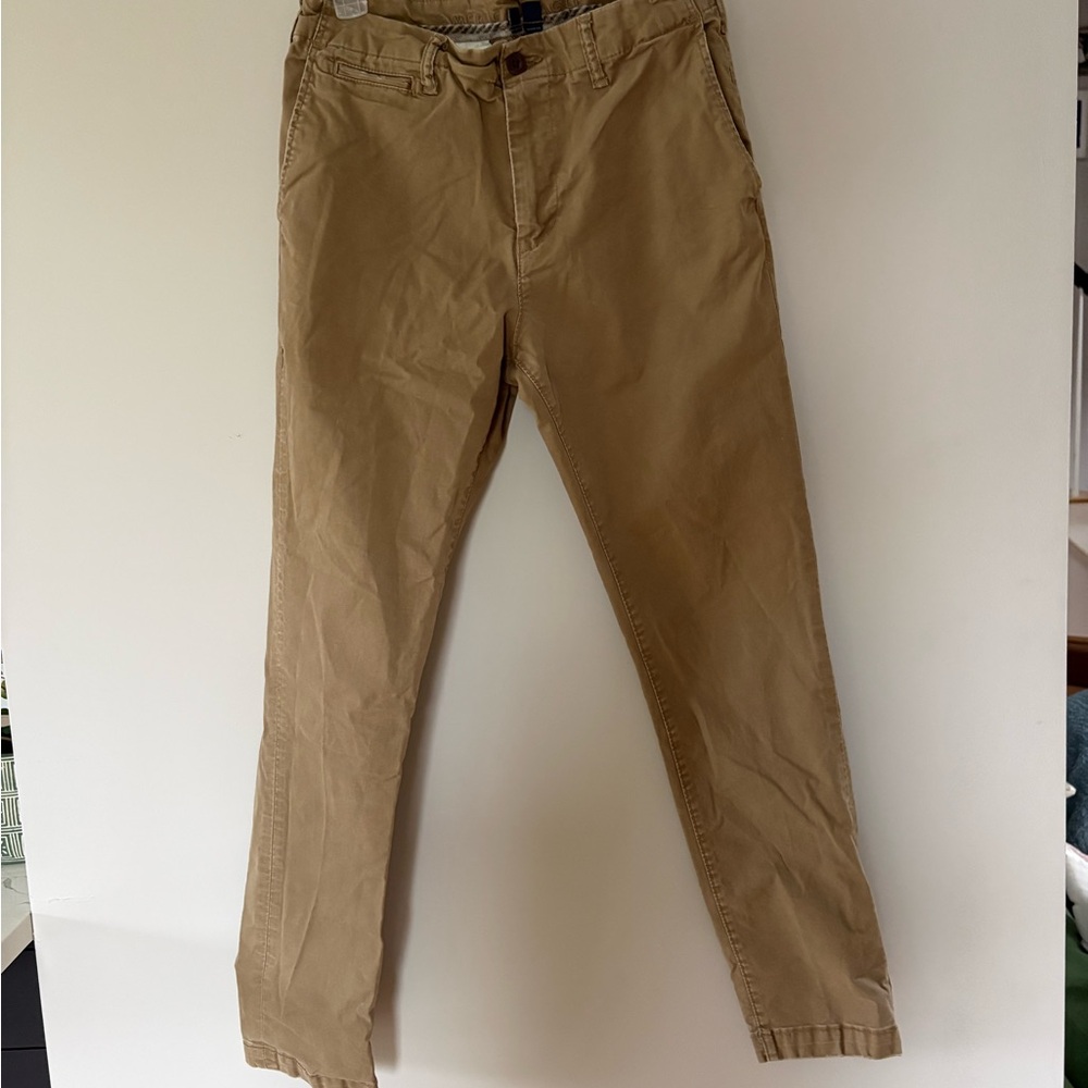 American Eagle Outfitters Men's Chinos in Khaki